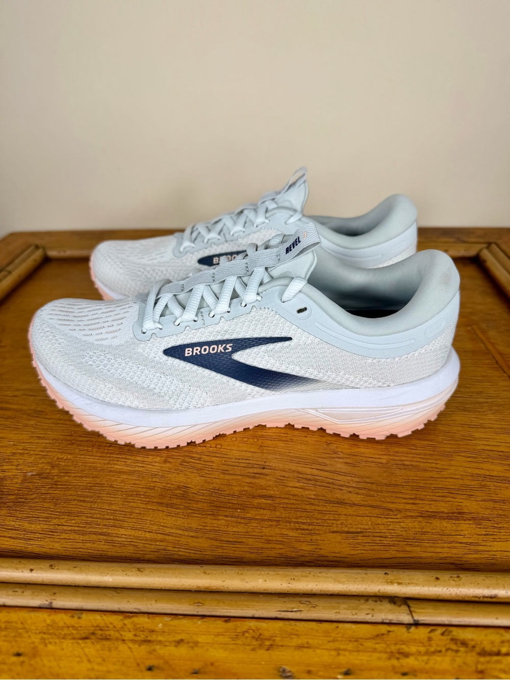 Brooks Women's Revel 7 Running Shoe Size 7.5 “Oyster / Peach” - Picture 2 of 14